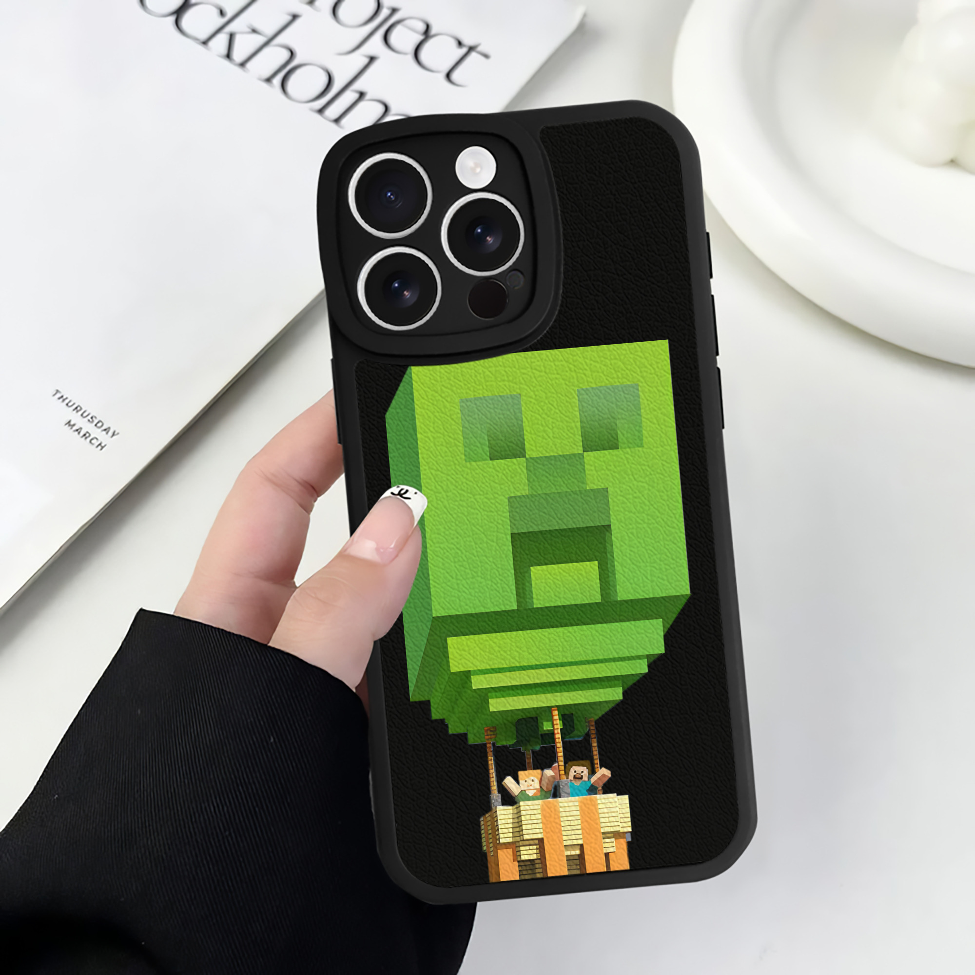 （画像用） マインクラフト ブロックの世界 Minecraft MC Block world 【iPhone 16シリーズ対応】シリコンスマホケース（レザー調） 材質：シリコン